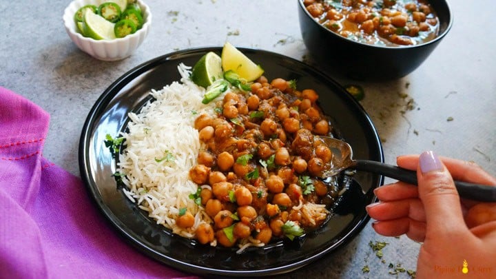 Super Easy Chana Masala (Instant Pot - Pressure Cooker Recipe)