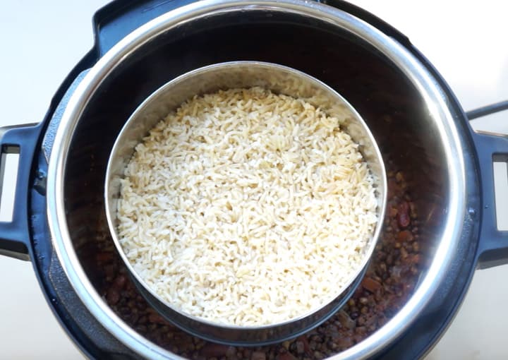 Dal Makhani Instant Pot - Piping Pot Curry-7 Pressure Cooker Madras Lentils cooked with pot-in-pot brown rice