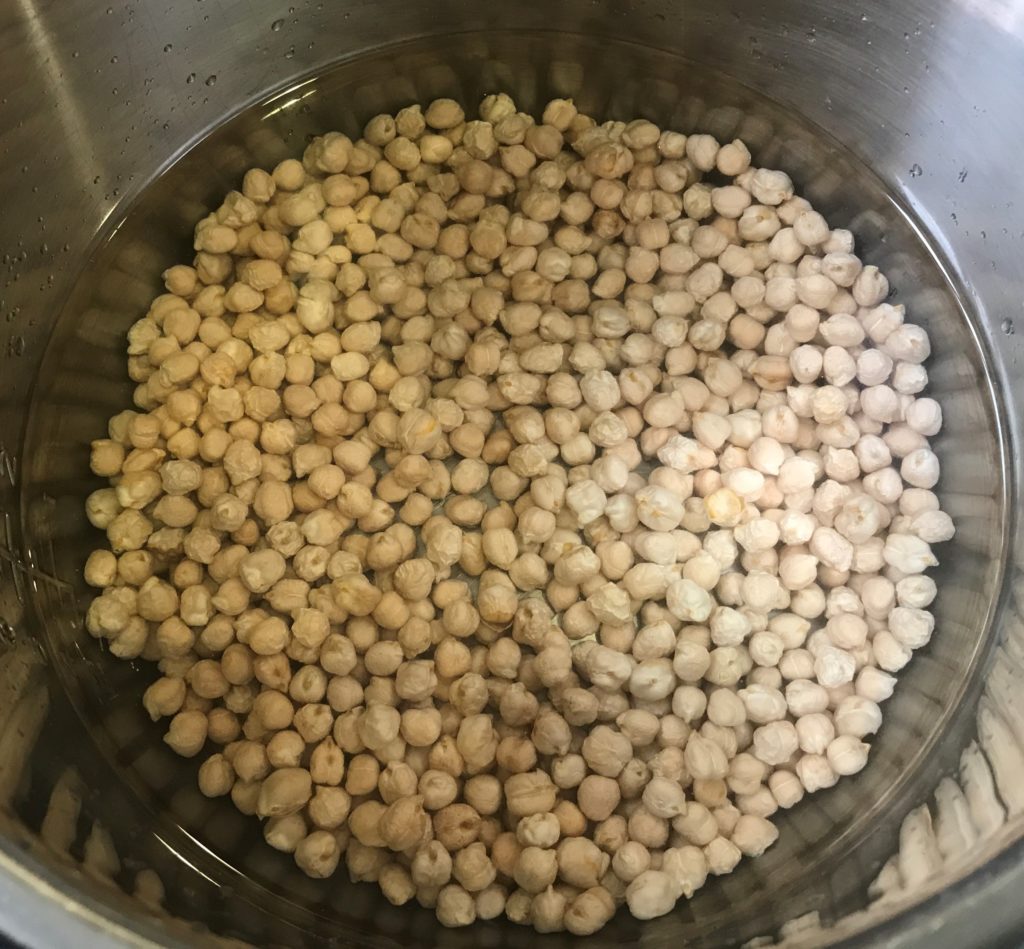 how-to-cook-chickpeas-in-instant-pot-piping-pot-curry