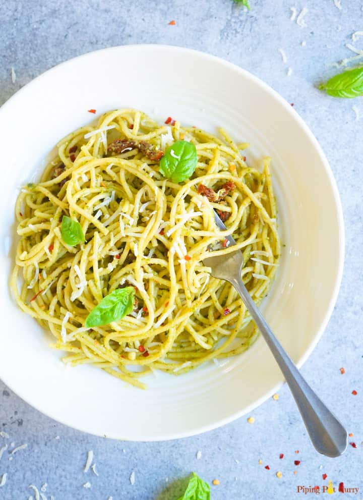 Instant Pot Pesto Pasta with spaghetti in a bowl 