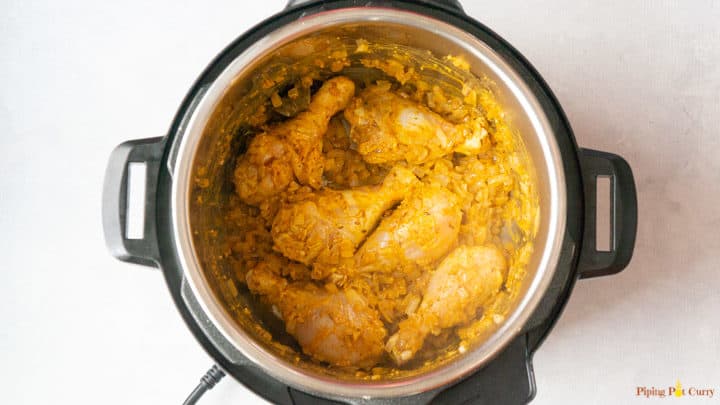 Chicken Korma - 2. Add marinated chicken Chicken Korma - 2. Add marinated chicken
