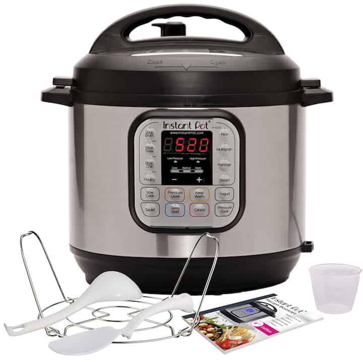 Instant Pot DUO 60 with the items i the box