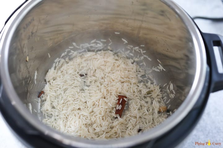 Zarda. Meethe Chawal - Add rice in Instant Pot