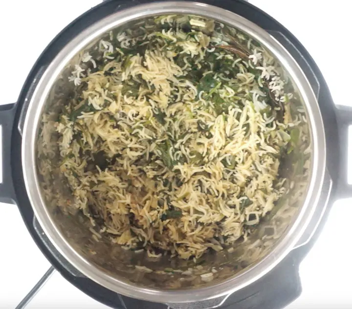 Spinach Rice in the pressure cooker