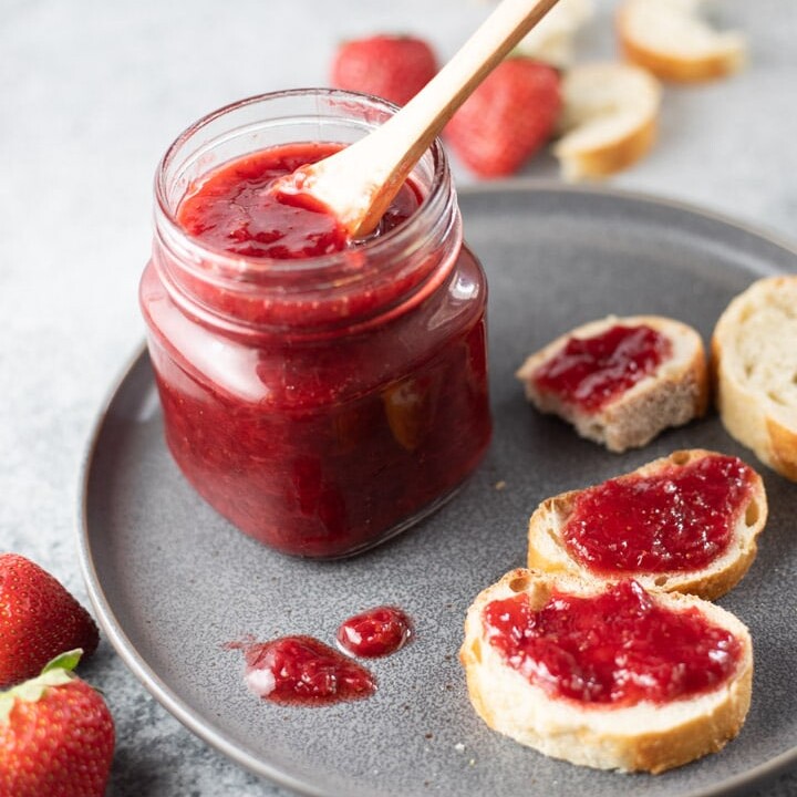 Cranberry Chutney - Piping Pot Curry