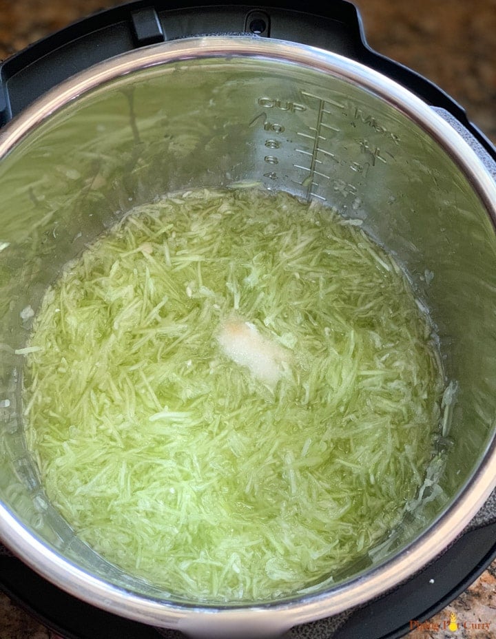 grated lauki in instant pot pressure cooker