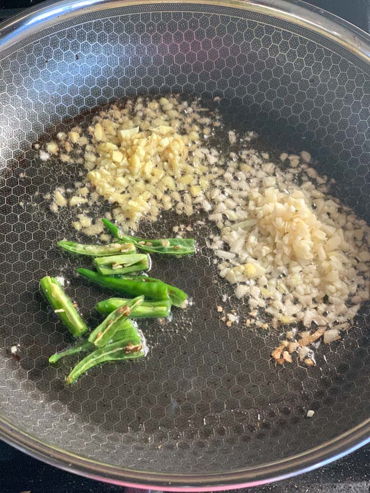 Easy Restaurant-style Chilli Chicken - Piping Pot Curry