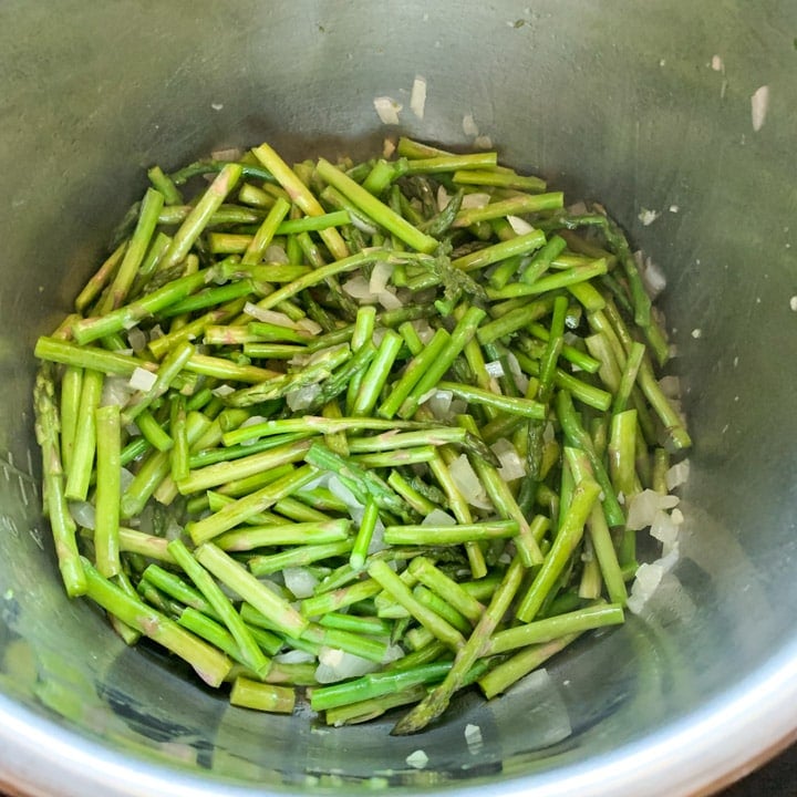 cut asparagus pieces in instant pot