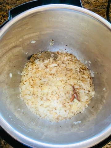 onions sautéing in the instant pot