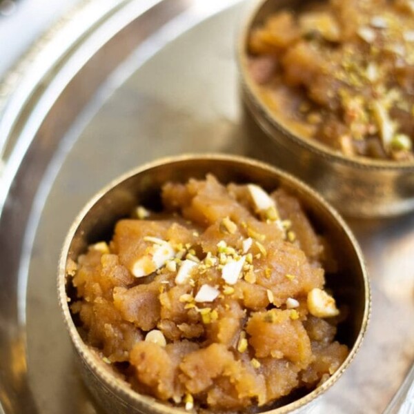 Instant Moong Dal Halwa in 2 bowls