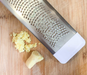 how to grate ginger using a microplane or grater