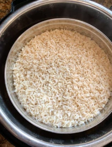 cooked pot-in-pot brown rice in pressure cooker