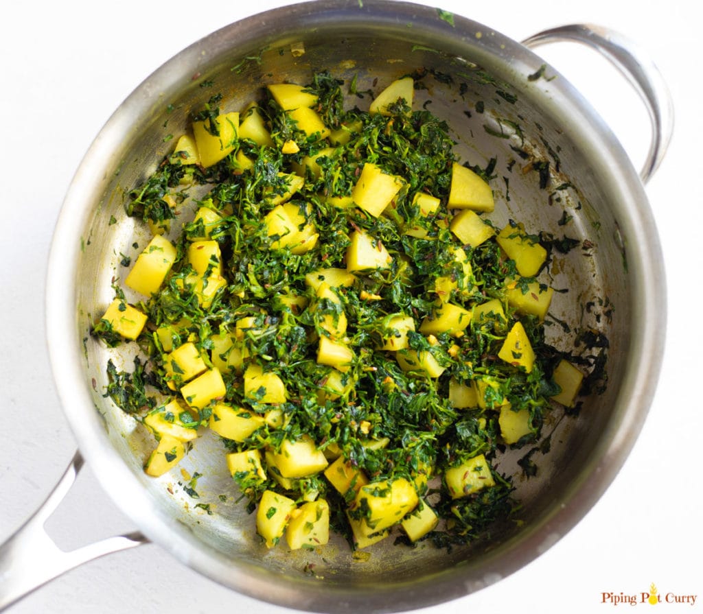Aloo Methi in a pan
