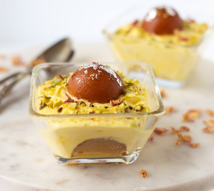 Gulab Jamun shrikhand in a bowl as a pretty dessert