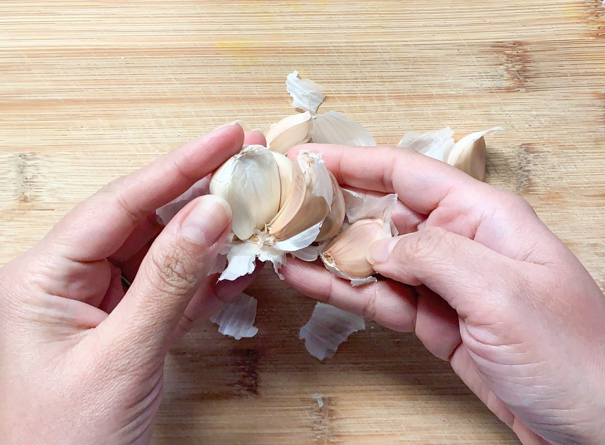 separating garlic cloves from the bulb