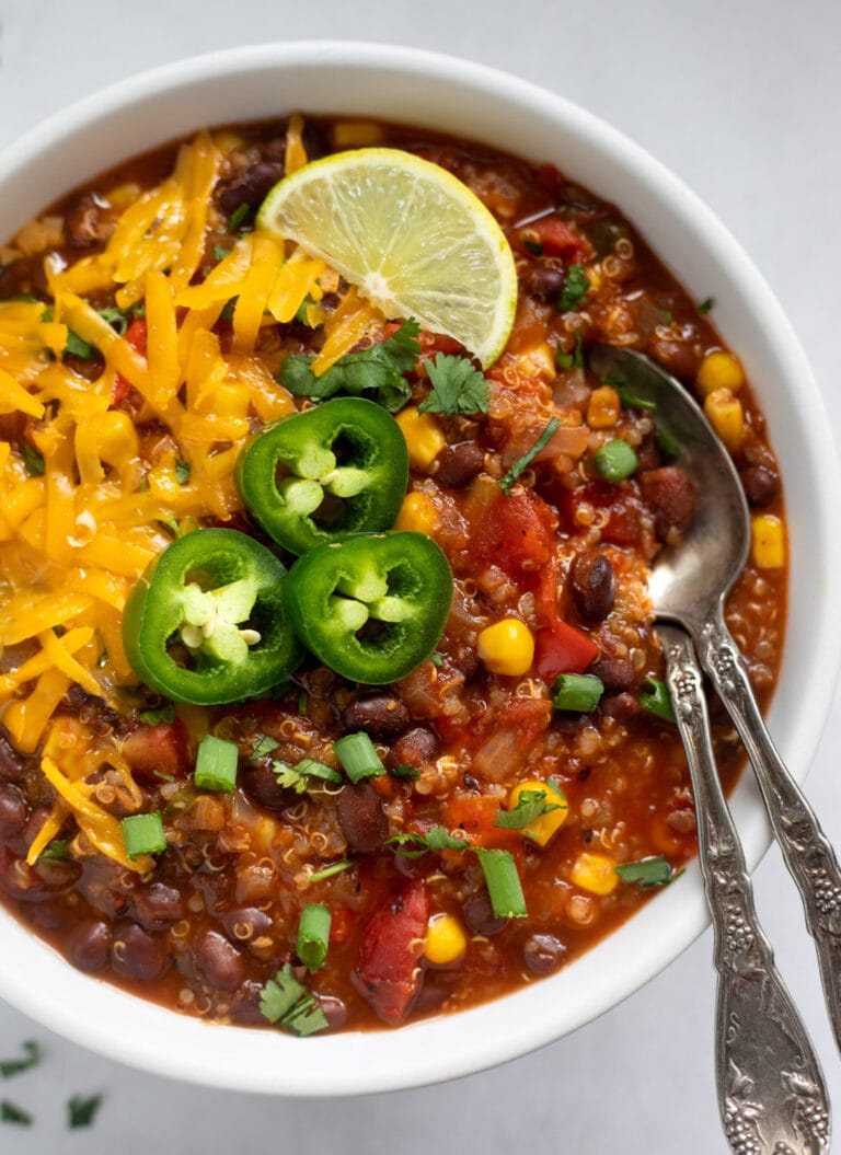 Easy Instant Pot Vegetarian Chili with Quinoa - Piping Pot Curry