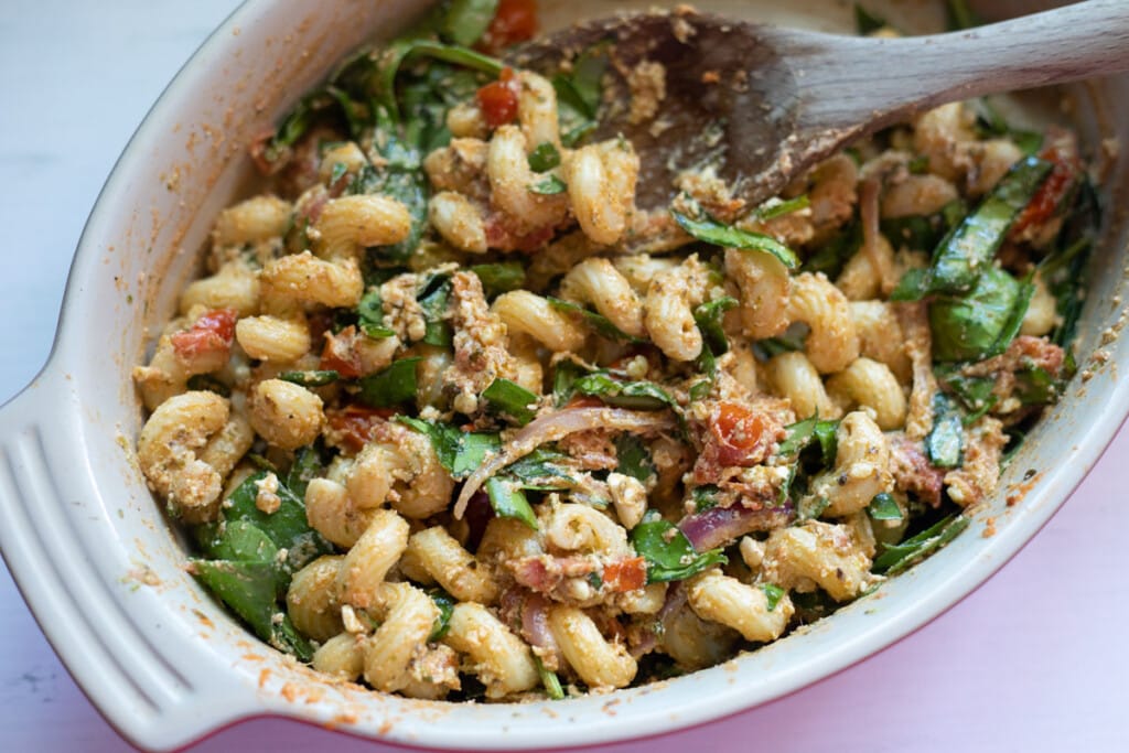 baked feta pasta with pesto and spinach 