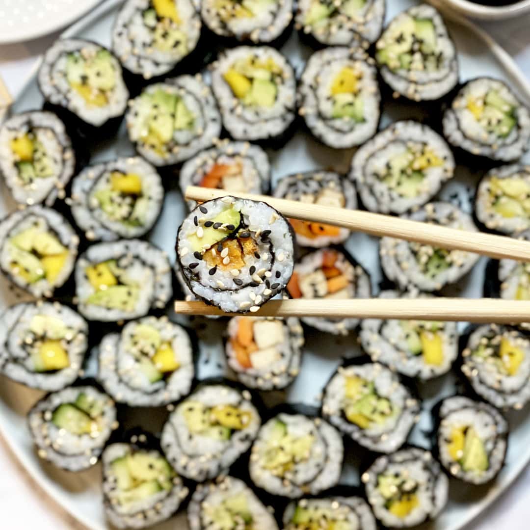 https://pipingpotcurry.com/wp-content/uploads/2021/02/Sushi-Rolls.jpg