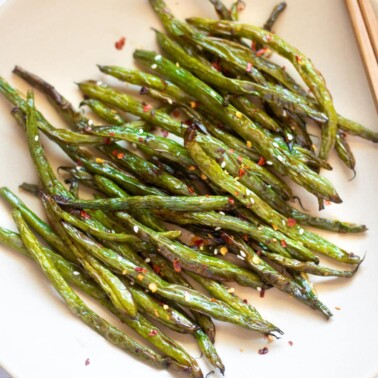 Air Fryer Green Beans with Garlic (Chinese-style) - Piping Pot Curry