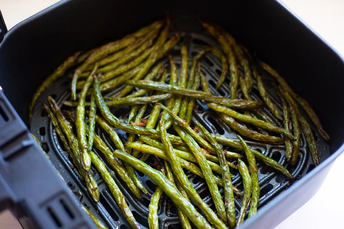 Roasted green beans asian style in air fryer