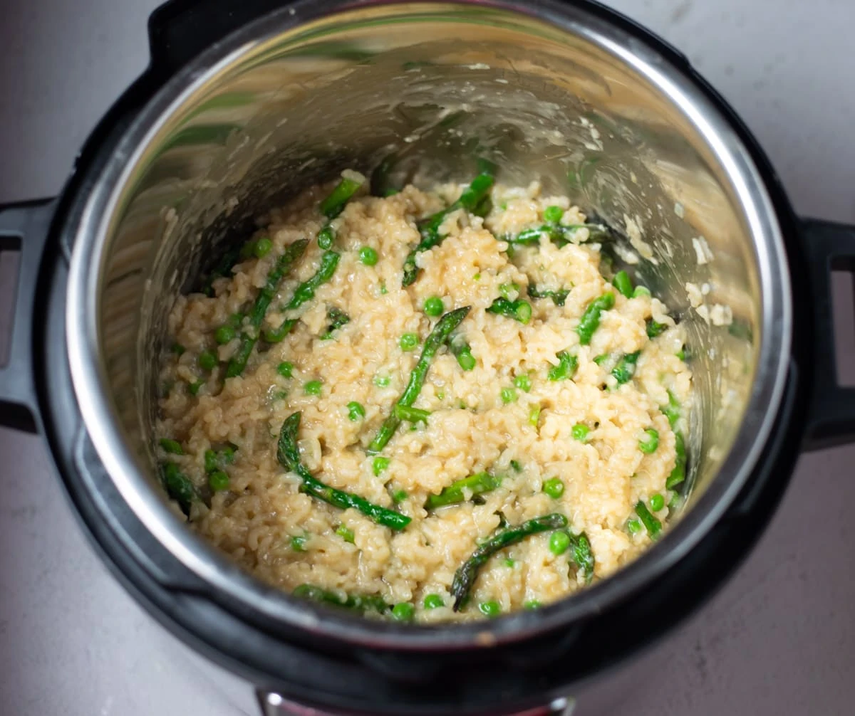 Lemon Asparagus Risotto cooked in the instant pot