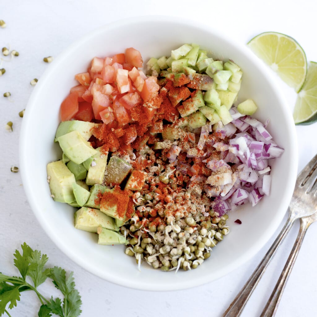 Mix all spices in a white bowl