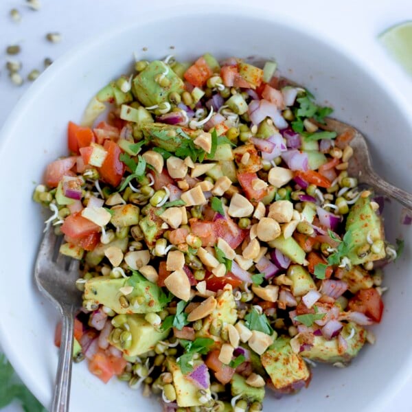 Easy sprouted mung bean salad