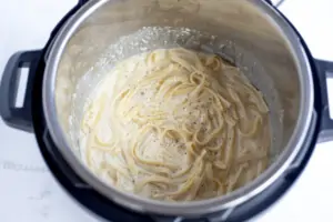 Creamy instant pot Alfredo pasta