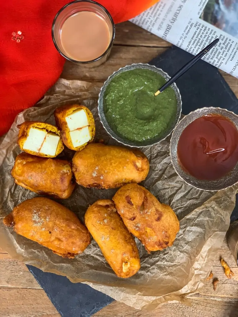 Paneer pakora with chutneys