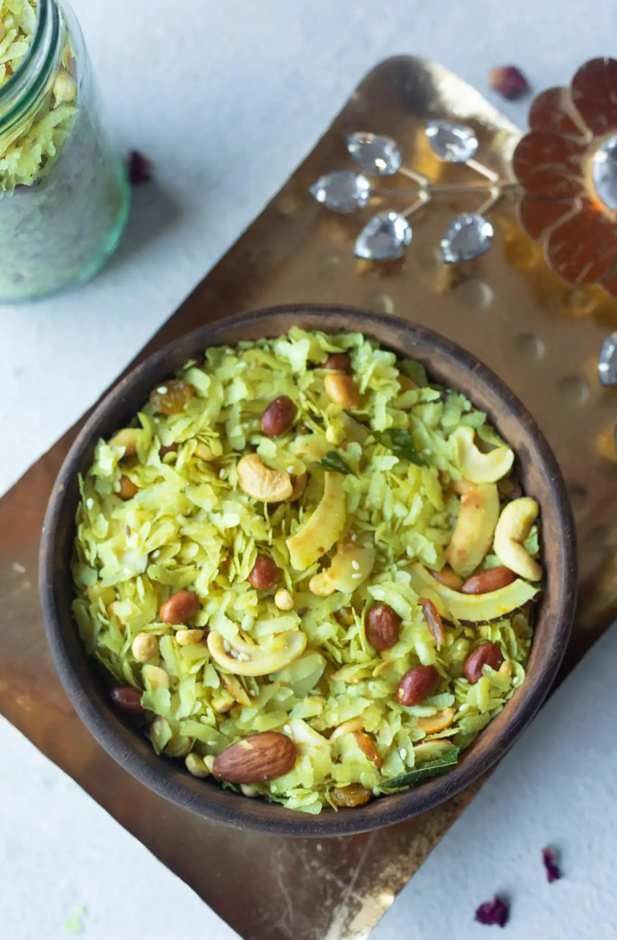 roasted poha chivda in a beautiful tray 