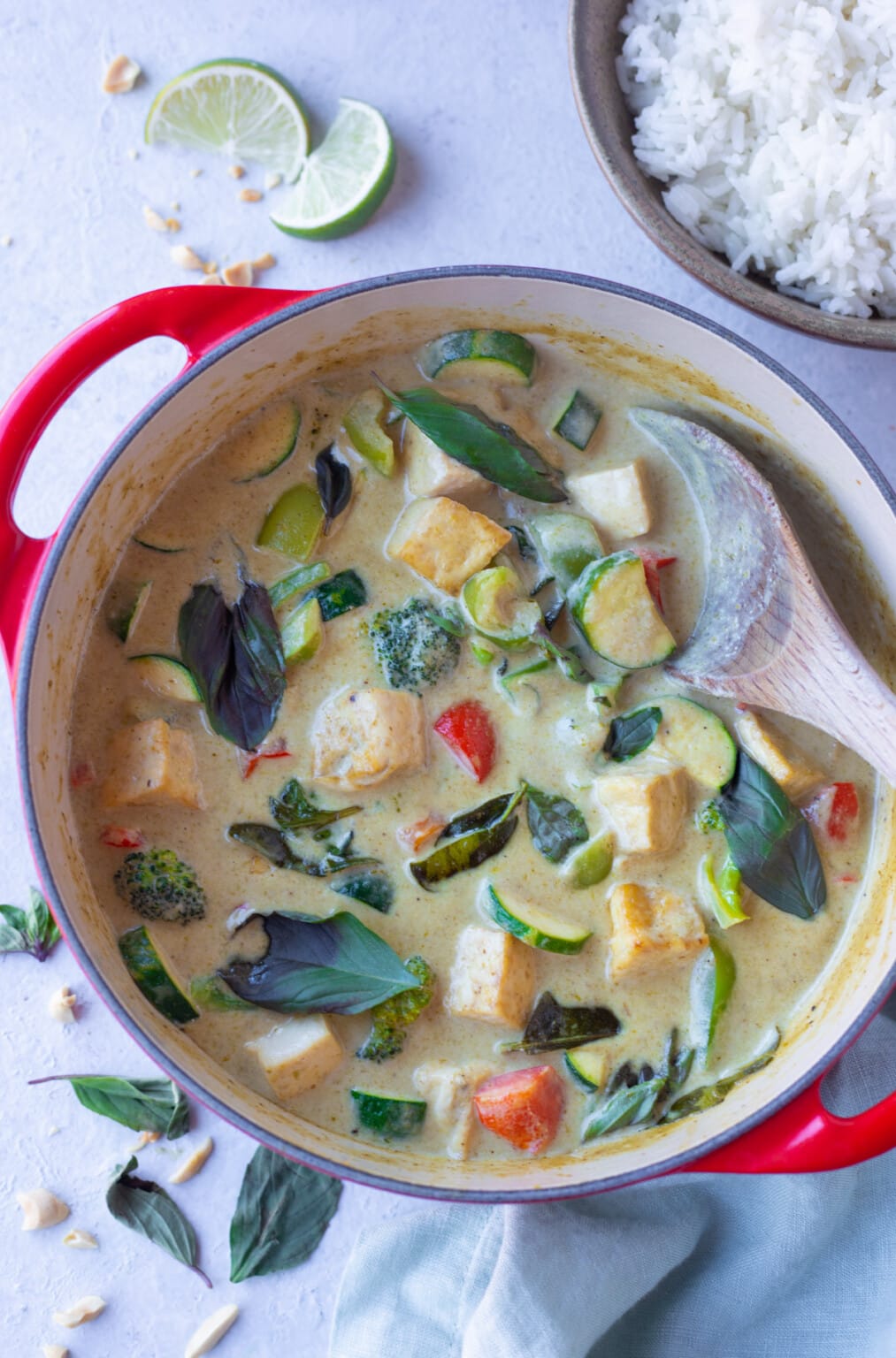 Thai Green Curry with Tofu & Vegetables Piping Pot Curry