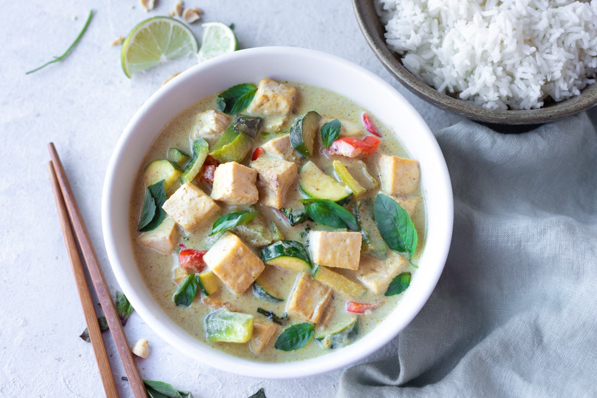 Thai Green Curry with Tofu & Vegetables - Piping Pot Curry