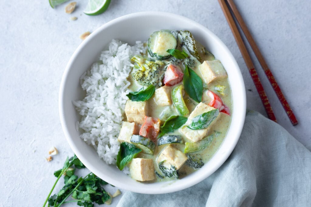 Thai Green Curry with Tofu & Vegetables Piping Pot Curry