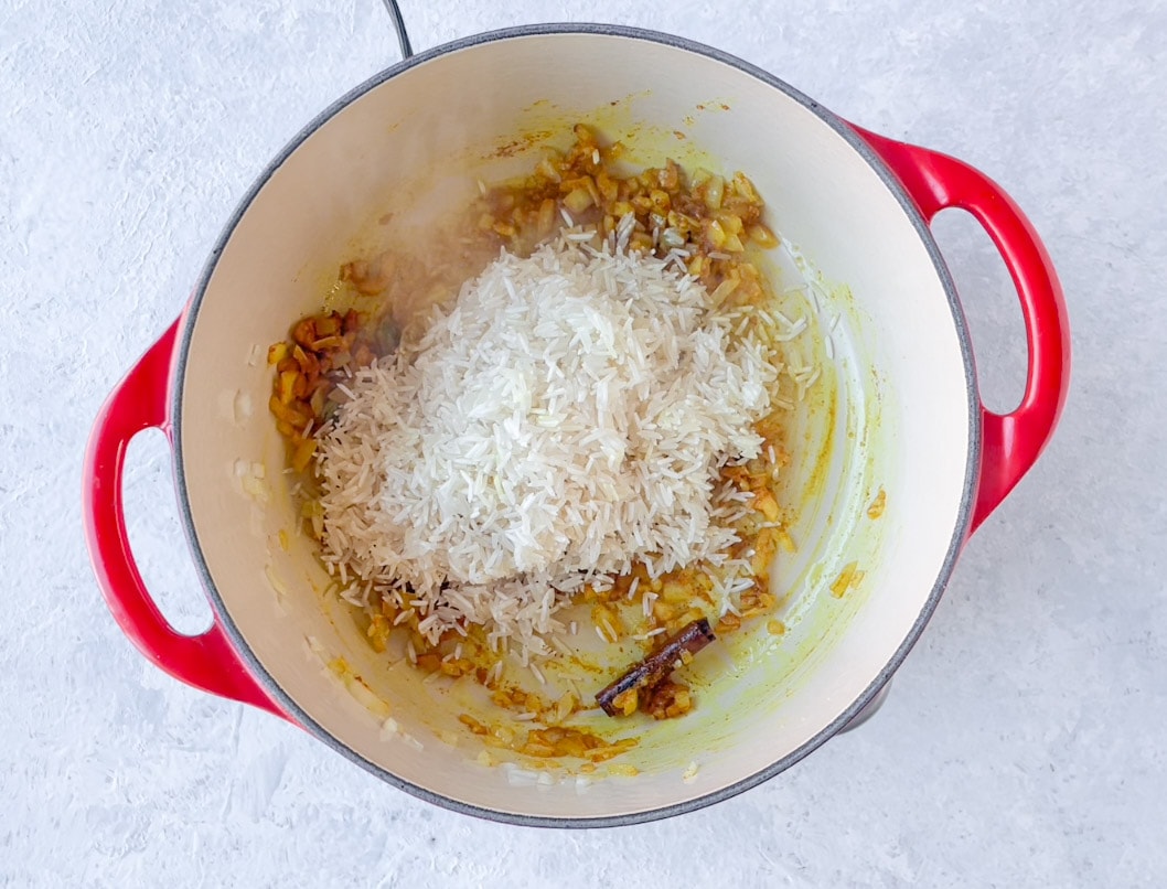 Indian Turmeric Yellow Rice - Piping Pot Curry