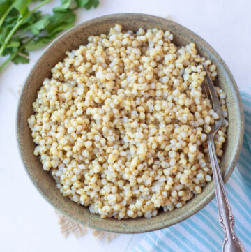 Perfectly cooked sorghum/jowar in a bowl