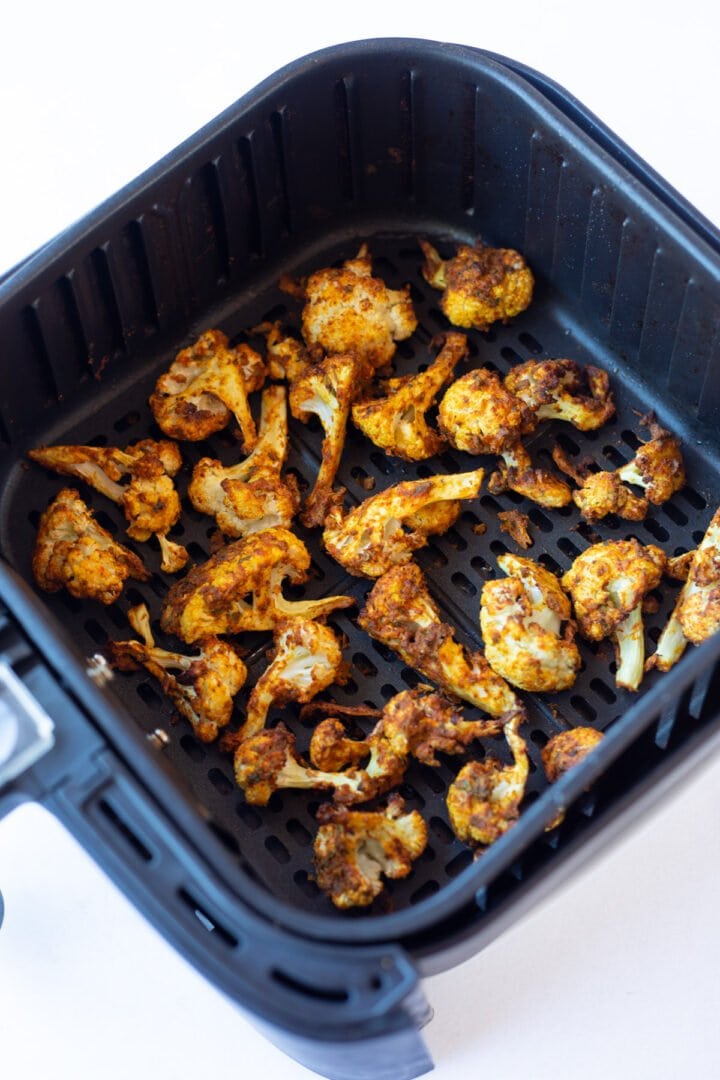 Tandoori Cauliflower (Gobi Tikka) Piping Pot Curry