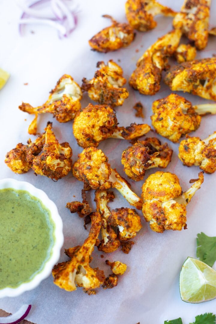 Tandoori Cauliflower (Gobi Tikka) Piping Pot Curry