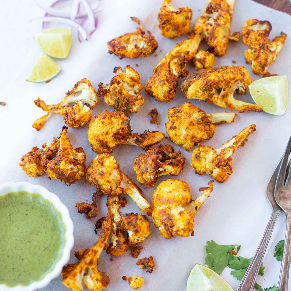 Tandoori Gobi served on a platter with chutney