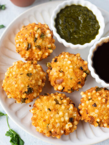 Sabudana vada in a plate with chutney