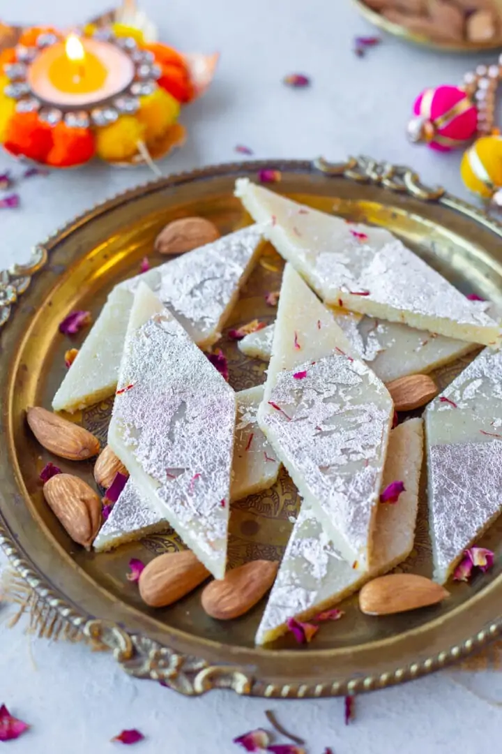 Almond buffi in a plate with almonds