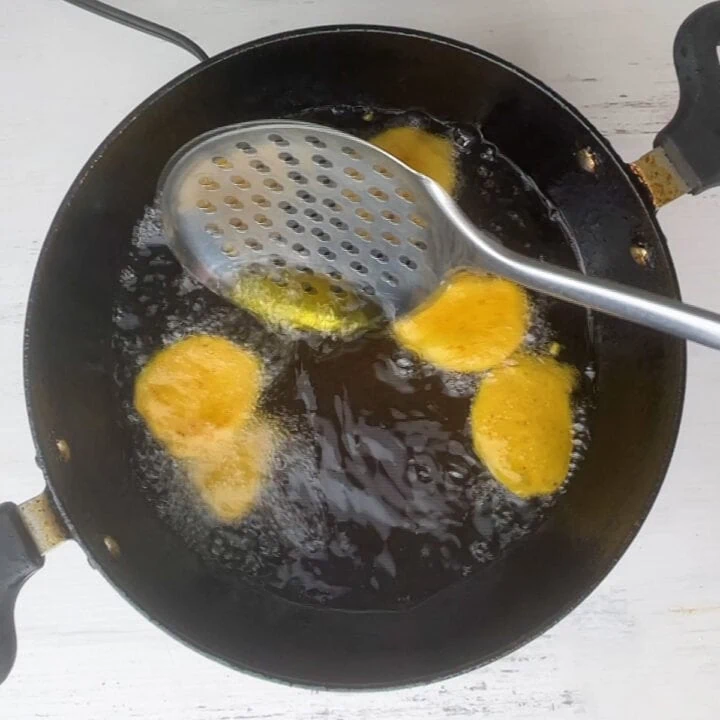 Fry til golden in oil