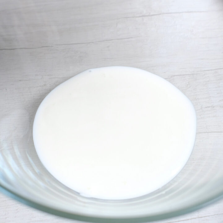 Add yogurt in a bowl