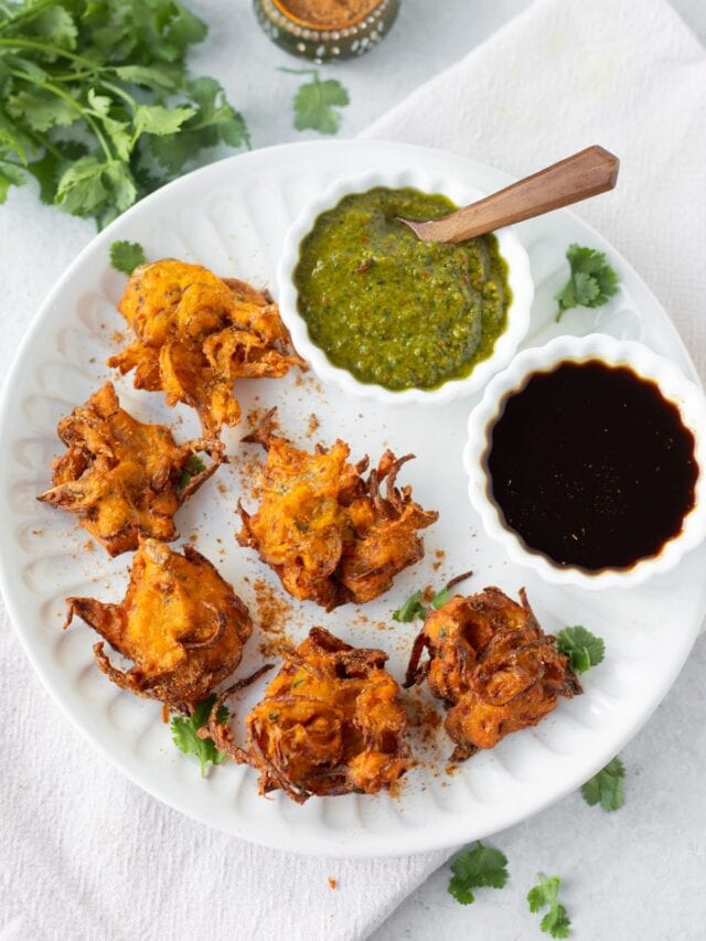 Onion Bhaji Piping Pot Curry