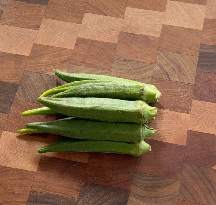 stacked okra to cut