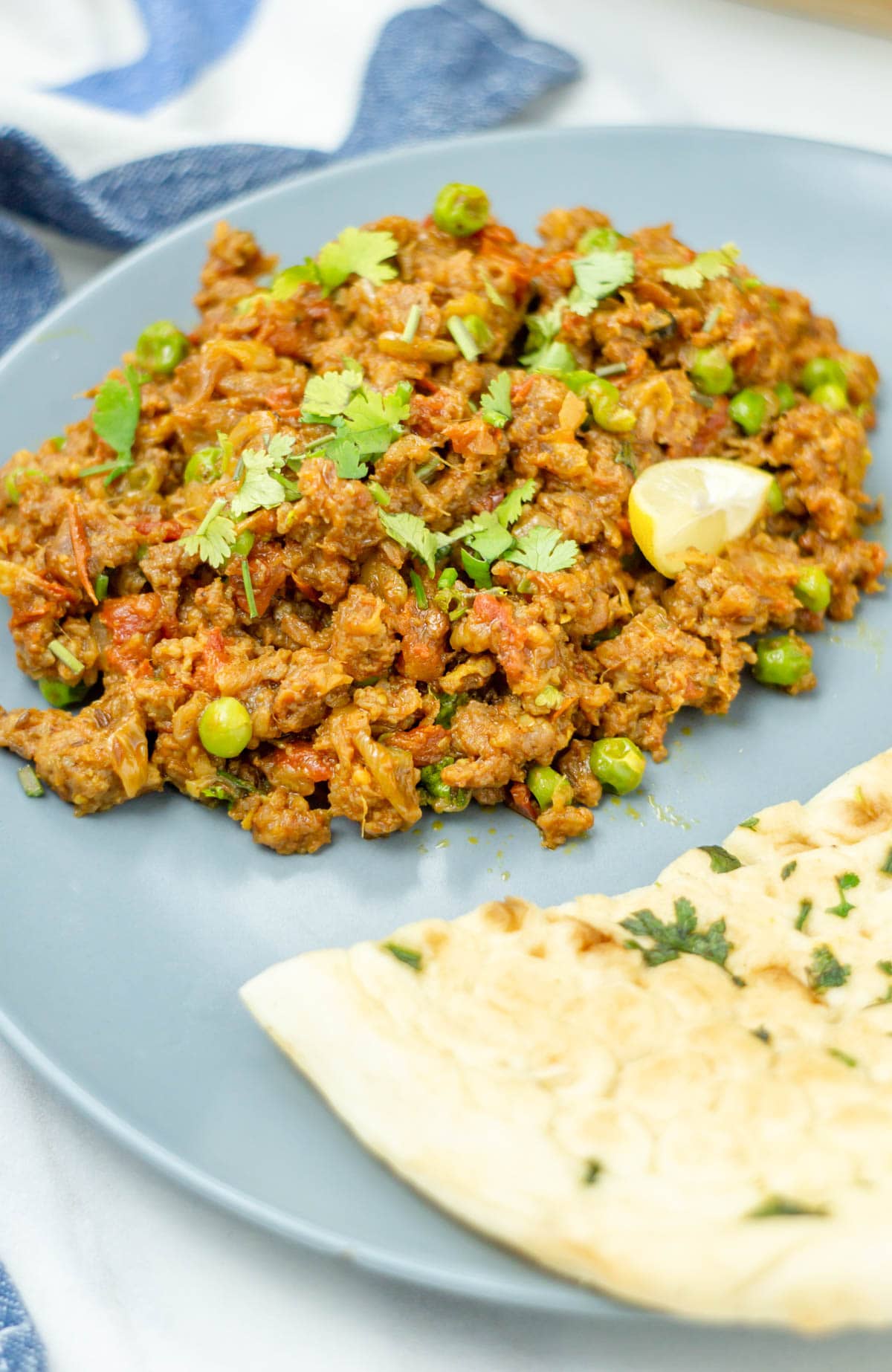 Keema Curry with peas and lemon piece