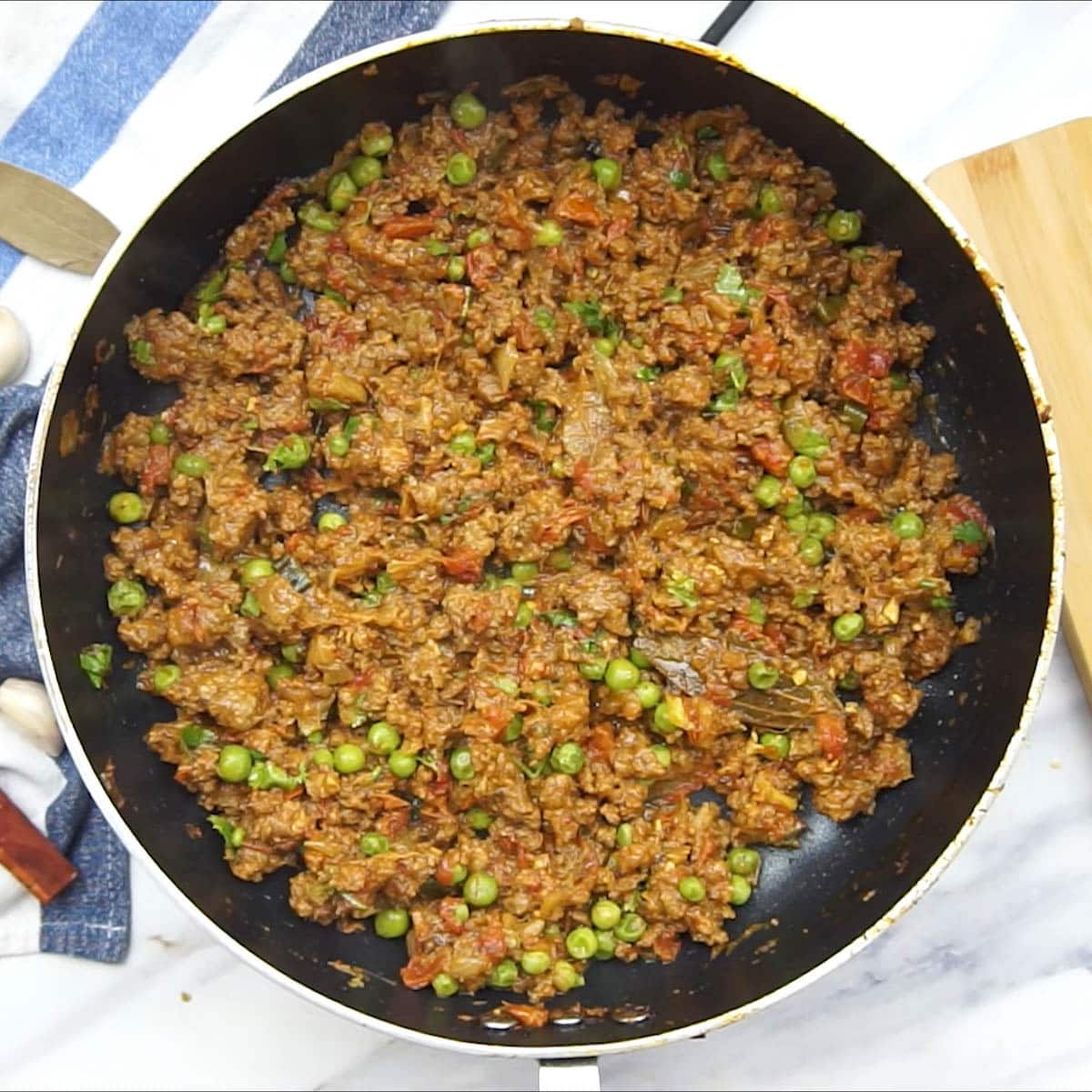 Keema matar ready in pan