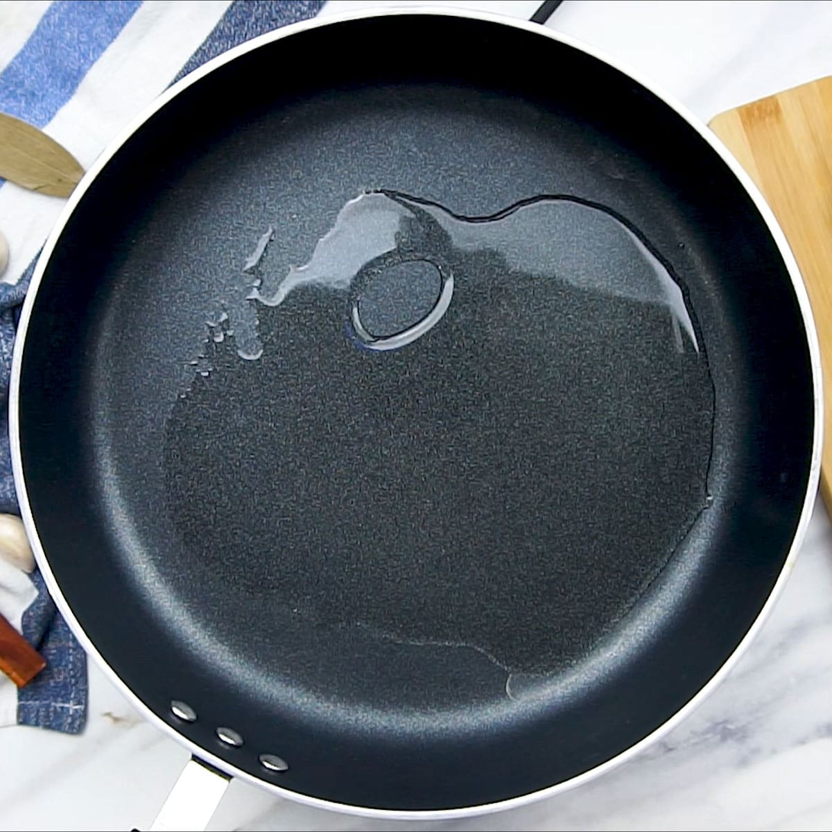 heat oil in a pan