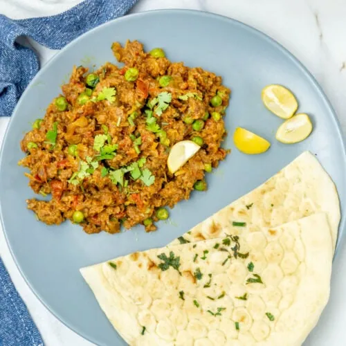 Keema Matar with peas in a plate