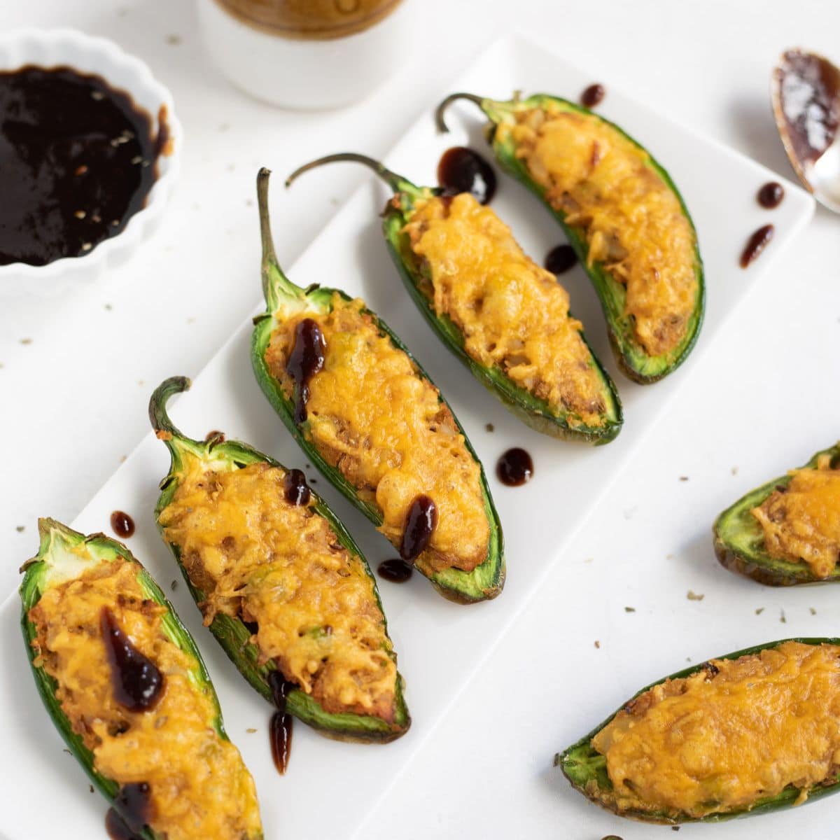 Samosa jalapeno poppers in a tray