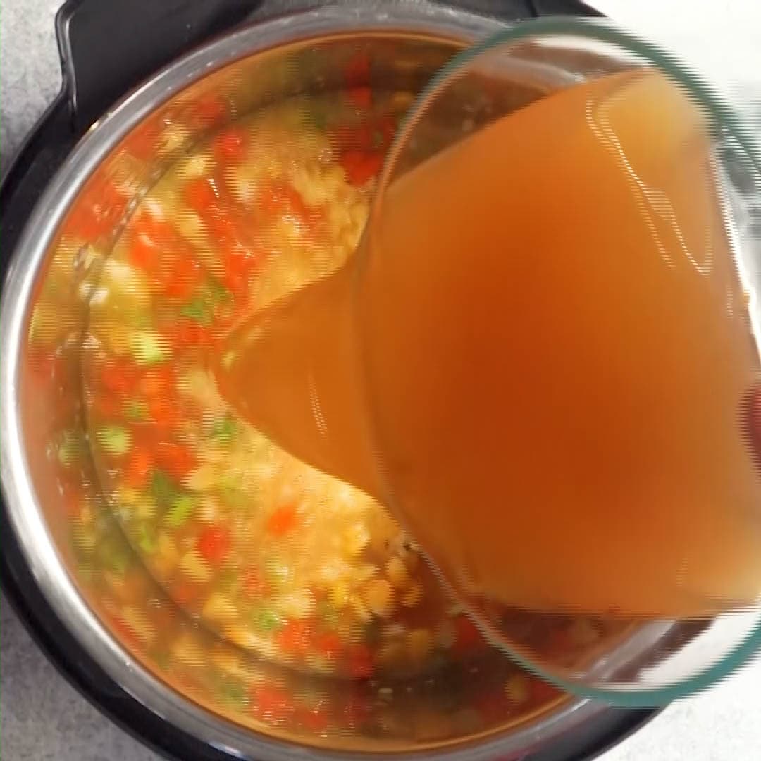 https://pipingpotcurry.com/wp-content/uploads/2023/03/Sweet-Corn-Soup-Broth.jpg